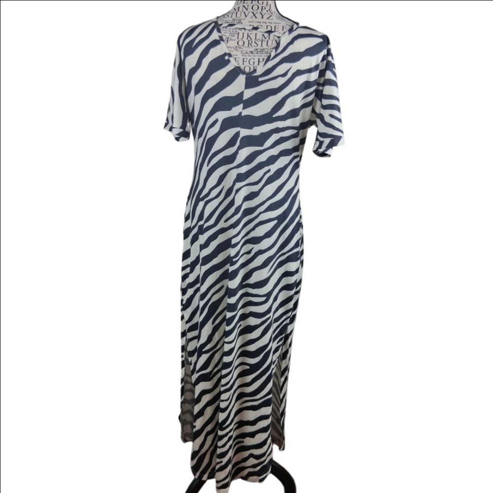Manydress Medium Maxi Zebra Print Vneck Dress